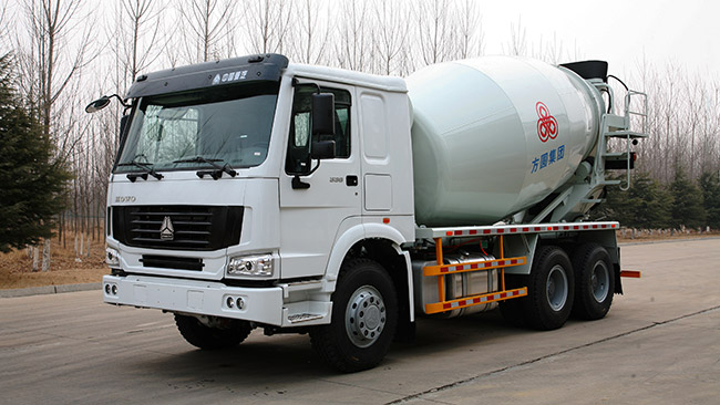 方圓FYG5257GJB混凝土攪拌運輸車